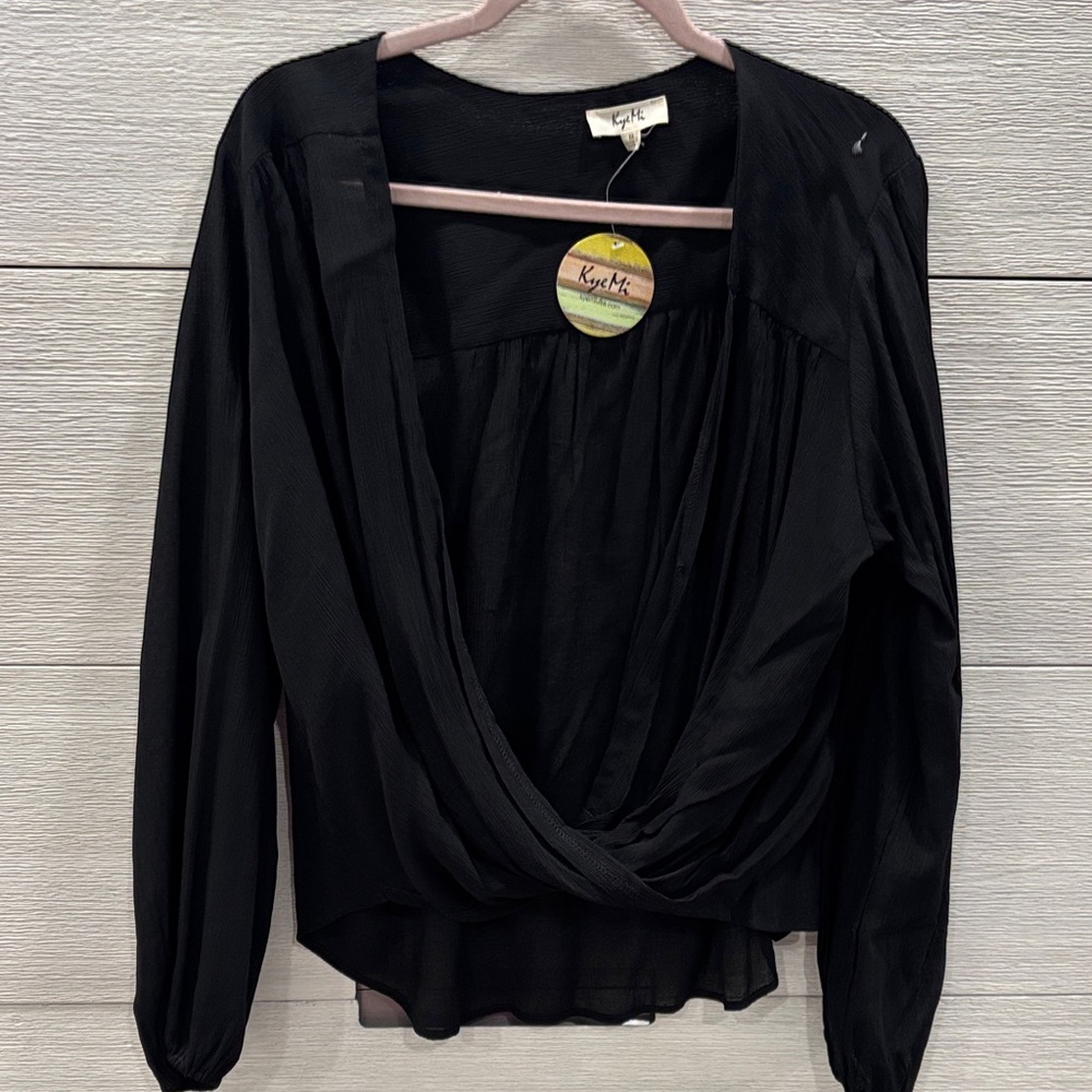 Chic Elegant Black Blouse
